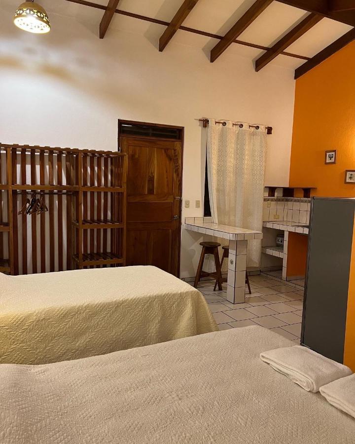 Cabinas El Colibri Карильо Екстериор снимка